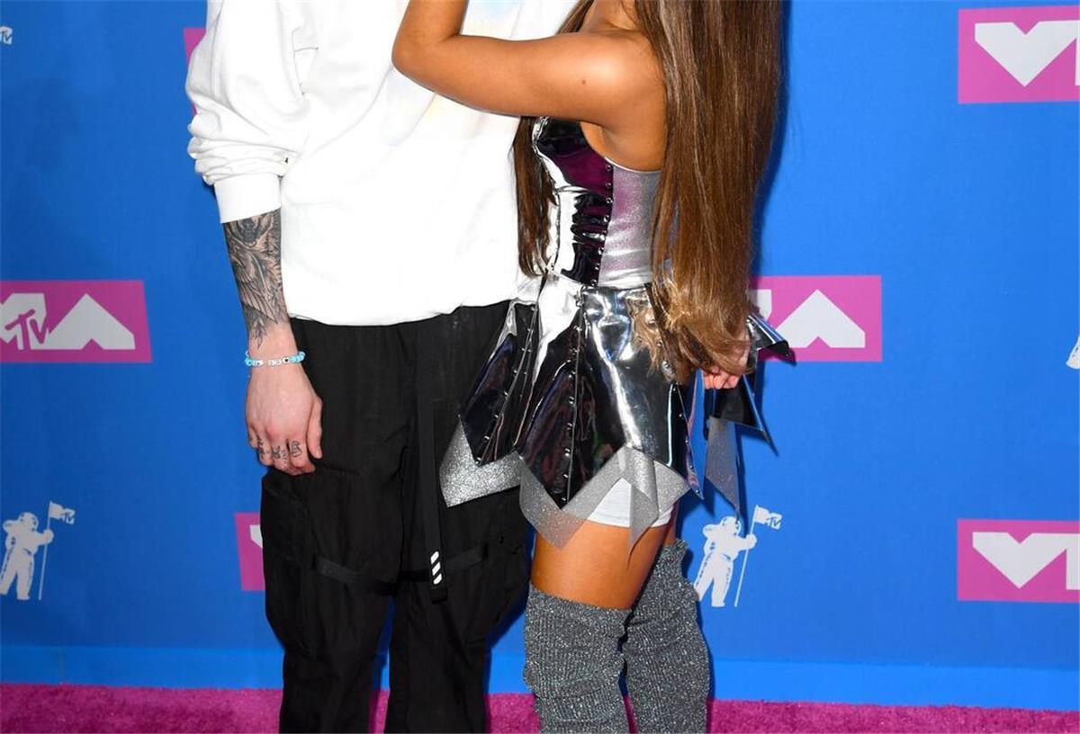 US-Komiker Pete Davidson wird Vater Zeitweise war Pete Davidson mit Ariana Grande verlobt. (Archivbild)