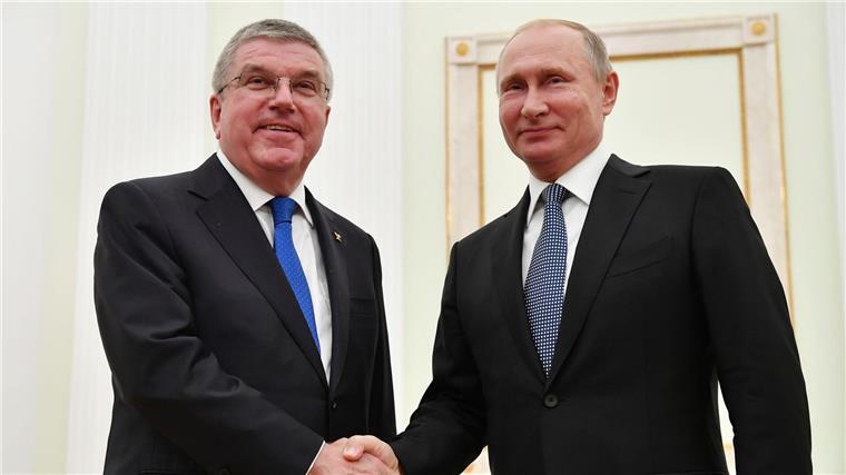 Zerbrochenes Männerbündnis: Thomas Bach (l) und Russlands Präsident Wladimir Putin.