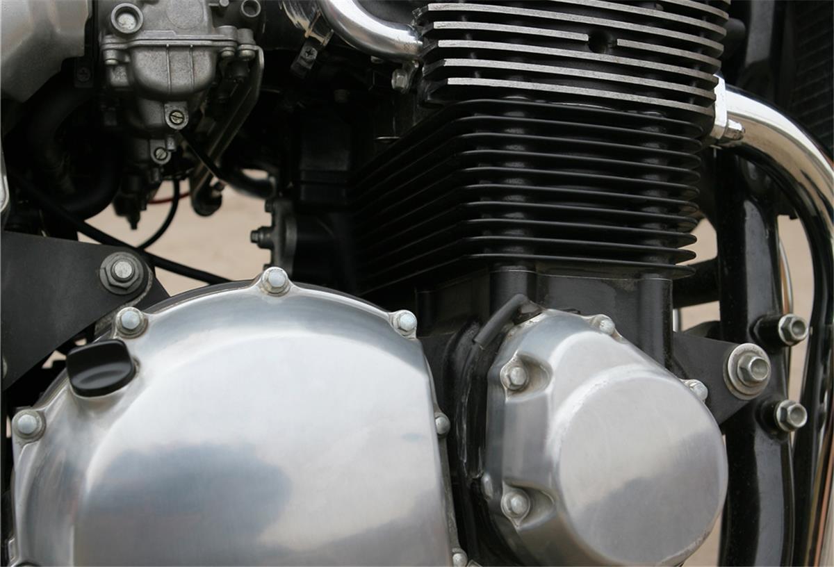 Zeugen des waghalsigen Wendemanövers eines Motorradfahrers auf der A27 werden gebeten, sich bei der Polizei zu melden. (Symbolbild)