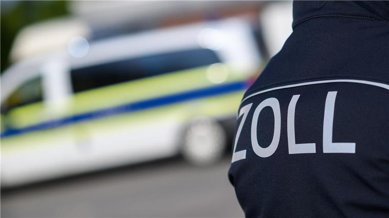 Zollfahnder ermitteln gegen einen Internethändler für Nahrungsergänzungsmittel wegen des Verdachts auf einen Verstoß gegen das Anti-Doping-Gesetz. (Archivbild)