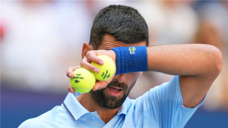 Nach Rückstand: Djokovic gegen angeschlagenen Gegner weiter Zu Beginn der Zweitrundenpartie zur New Yorker Mittagszeit hatte Djokovic Probleme.