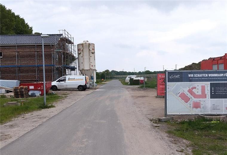 Baustelle mit Kran