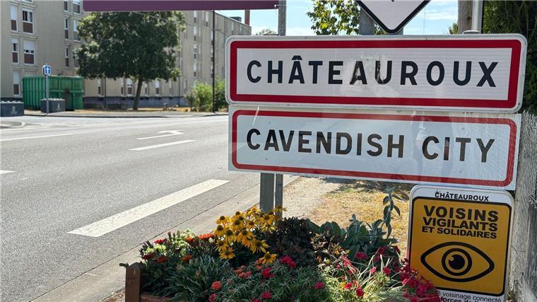 „Sehr hart“: Van der Poel verpasst Coup - Bauhaus Siebter Zu Ehren des ehemaligen Sprinters Mark Cavendish: Der Ankunftsort der 9. Tour-Etappe trägt vorübergehend den Beinamen „Cavendish City“.