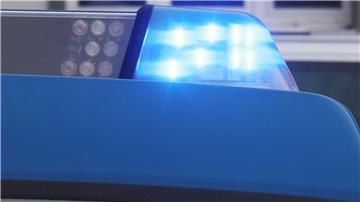 Zu einem tödlichen Unfall auf der A38 wurde die Polizei mittags alarmiert. (Symbolbild)