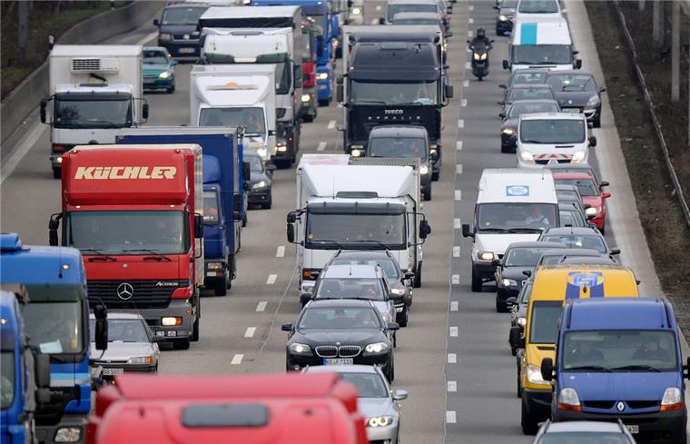 Zu Ostern wird es wieder voll auf den Autobahnen.