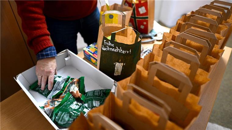 Zu Weihnachten bekommen Gefangene in Bremen eine Tüte mit kleinen Geschenken. 