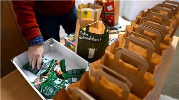 Zu Weihnachten bekommen Gefangene in Bremen eine Tüte mit kleinen Geschenken. 