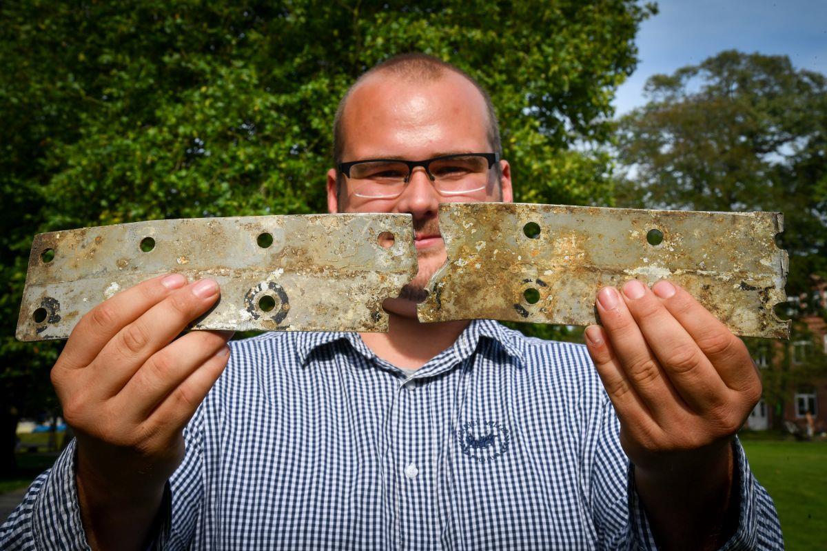 Wenn's im Cuxland piept, schlägt Marcel Kiesners Herz höher Zu welchem Flugzeug gehören diese Teile? Das möchte Hobbyarchäologe Marcel Kiesner herausfinden.