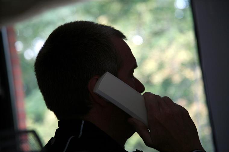 Telefonseelsorge: Zuhörer für die Momente der Not gesucht Zuhören, wenn am anderen Ende der Leitung eine Seele in schwerer Not ist. Dafür braucht es seitens der Telefonseelsorger Intuition und Belastbarkeit.