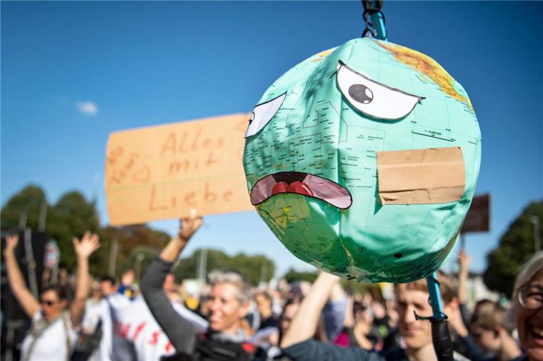 Zukunftsangst und Stress: Ihr Engagement belastet junge Klimaaktivisten häufig seelisch. Therapeuten bieten in Niedersachsen spezielle Burnout-Präventionskurse an.