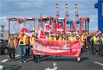 Zuletzt gingen die Hafenarbeiter aus Bremerhaven im Juli auf die Straßen.