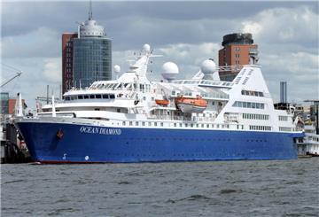 Expeditionskreuzfahrtschiff "Ocean Diamond" liegt im Hamburger Hafen