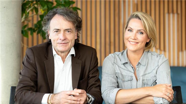 Menschen und ihre Geschichten: 50 Jahre „3nach9“ Zum 50. Geburtstag der Sendung „3nach9“ von Radio Bremen geben die Moderatoren Giovanni di Lorenzo und Judith Rakers Einblicke in ihre Arbeit.