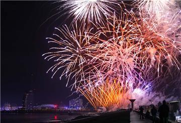 Zum Abschlussfeuerwerk der Maritimen Tage wird Bremerhaven Bus einige Linienabschnitte verstärken. 