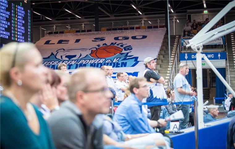 Zum letzten Heimspiel der Eisbären gegen Vechta kamen nur 2300 Zuschauer in die Stadthalle - dabei ist Platz für 4500.