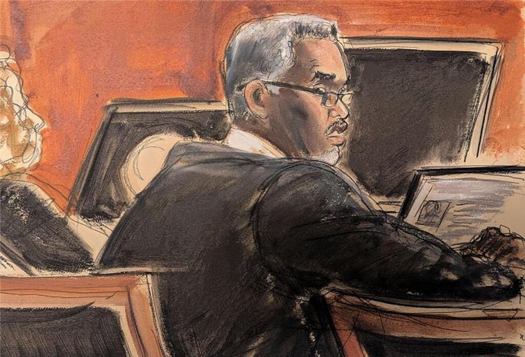 Anklagebank statt Met-Gala: Prozessstart gegen Rapper Combs Zum Prozessauftakt trug Sean Combs eine Lesebrille und schlichte Kleidung, nachdem der Richter ihm zuvor ausdrücklich genehmigt hatte, nicht in Gefängniskleidung erscheinen zu müssen.