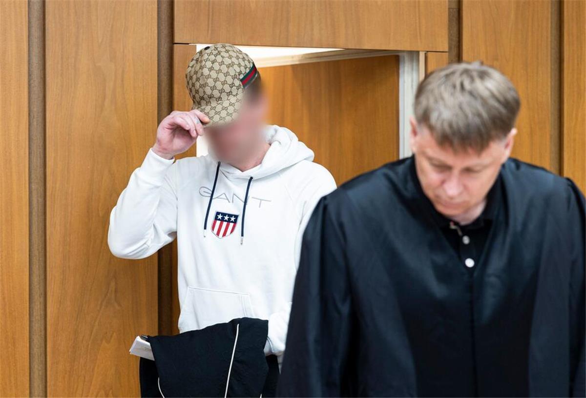 Betrunkener will ins Gefängnis - und muss es nun auch Zum Versuch des Eindringens in die JVA Sehnde sagt Richter Robert Glaß: „Die meisren wollen raus.“
