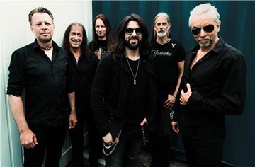 Zur Band The Unity, die es seit dem Jahr 2016 gibt, gehören (von links): Sascha Onnen (Keyboards), Henjo Richter (Gitarre), Michael Ehré (Drums), Gianba Manenti (Vocals), Jogi Sweers (Bass) und Stef (Gitarre).