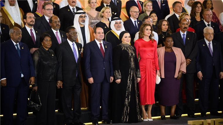 Großes Ägyptisches Museum an den Pyramiden eröffnet Zur Eröffnung sind Staats- und Regierungschefs aus aller Welt angereist.