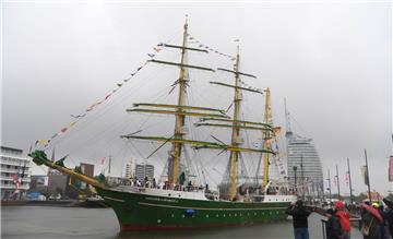 Zurück in Bremerhaven: Die "Alexander von Humboldt II".