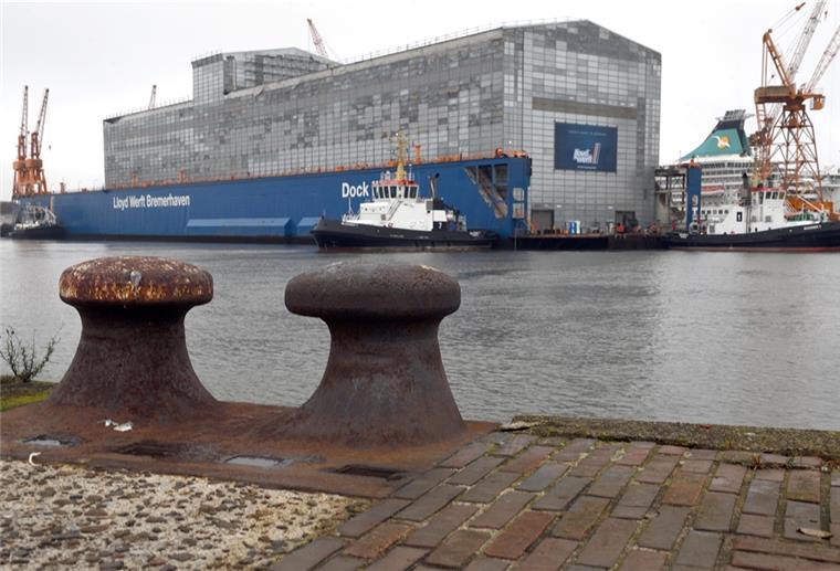 Corona auf der Lloyd Werft - so reagiert die Führung Zurzeit sind mehrere Mitarbeiter auf der Lloyd Werft in Quarantäne und warten auf ihre Testergebnis. Sie waren in Kontakt mit zwei Kollegen, die positiv getestet wurden. Foto: Scheer