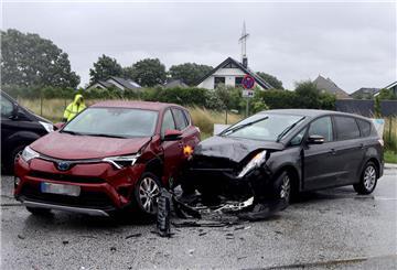 Zwei Autos sind bei einem Verkehrsunfall auf dem Vörtelweg in Bremerhaven zusammengestoßen. 