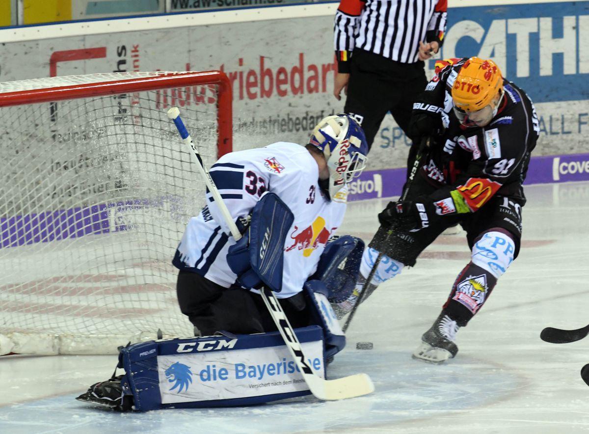 Zwei Drittel lang war Münchens Torhüter Danny aus den Birken vergangene Woche Mittwoch unbezwingbar, musste sich den Fischtown Pinguins am Ende aber mit 2:3 geschlagen geben.