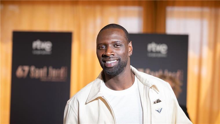 Erfolgsserie „Lupin“ geht weiter Zwei Jahre sind seit der zweiten Staffel der Serie „Lupin“ mit dem Schauspieler Omar Sy vergangen.