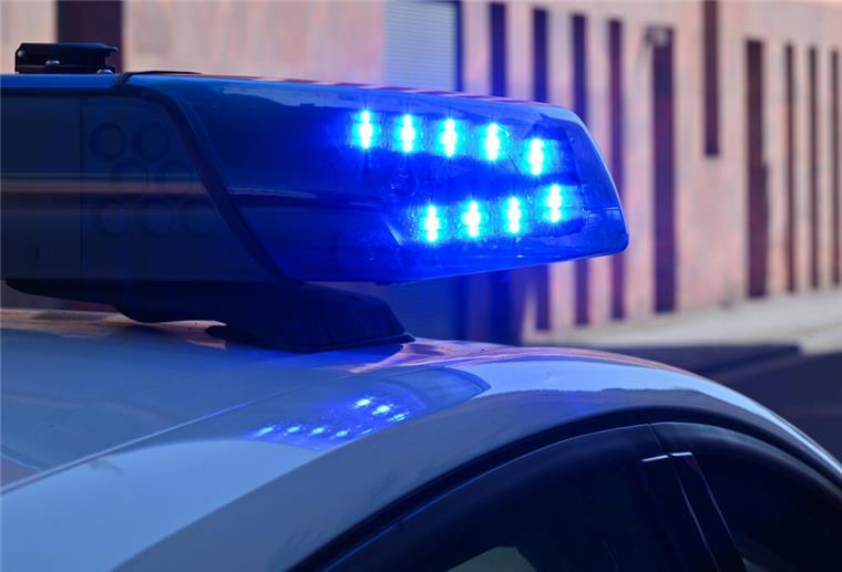 Zwei Männer stehen wegen versuchten Mordes in Bremerhaven vor Gericht. Ein mutmaßlicher Racheakt aus Eifersucht steht im Fokus.