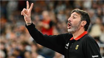 Zwei Siege will Álex Mumbrú mit den deutschen Basketballern holen und sich damit das EM-Ticket sichern.