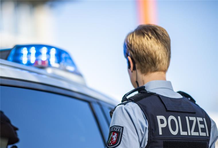 Zwei unschöne Auseinandersetzungen gab es für Polizeibeamte bei Kontrollen von Fahrradfahrern in der nacht zu Sonntag.