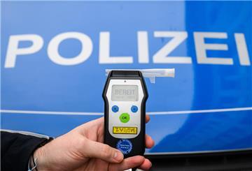 Zwei völlig betrunkene Autofahrer wurden am Dienstag im Landkreis Cuxhaven gestoppt