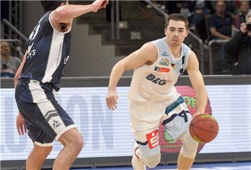 Zweieinhalb Jahre nach seinem letzten Einsatz für die Eisbären Bremerhaven stand Adrian Breitlauch wieder für seinen Heimatverein auf dem Parkett.