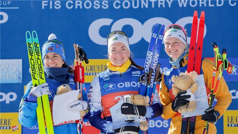 Carl im Langlauf-Weltcup erneut auf dem Podium Zweites Rennen, zweiter Podestplatz für Victoria Carl (r.)